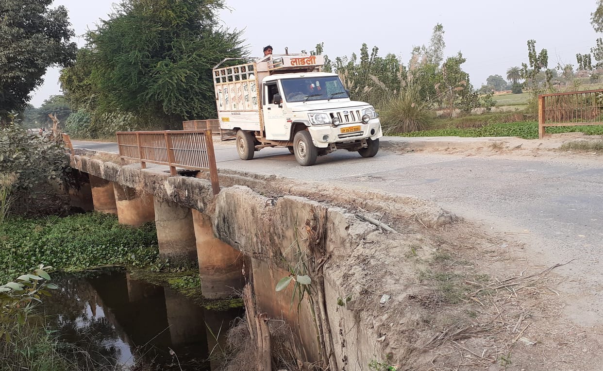 broken railings were invited to the accident