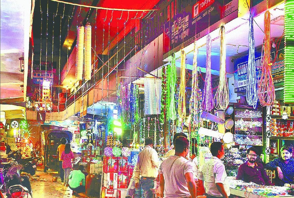 diwali lighting decoration material sell in market of agra