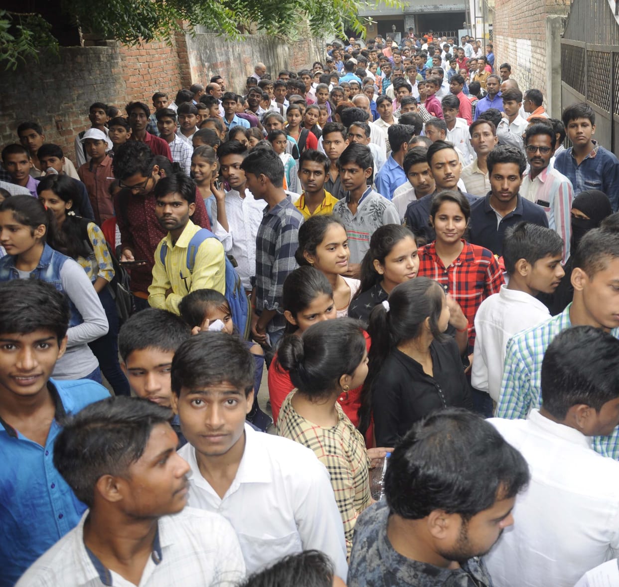 students were happy for exam of atul maheshwari scholarship
