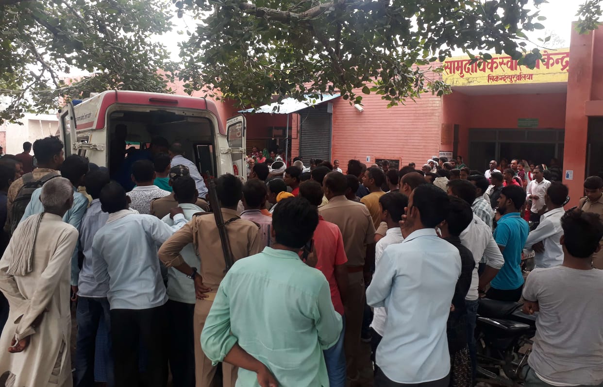 Two killed, nine injured in road accident in Ballia