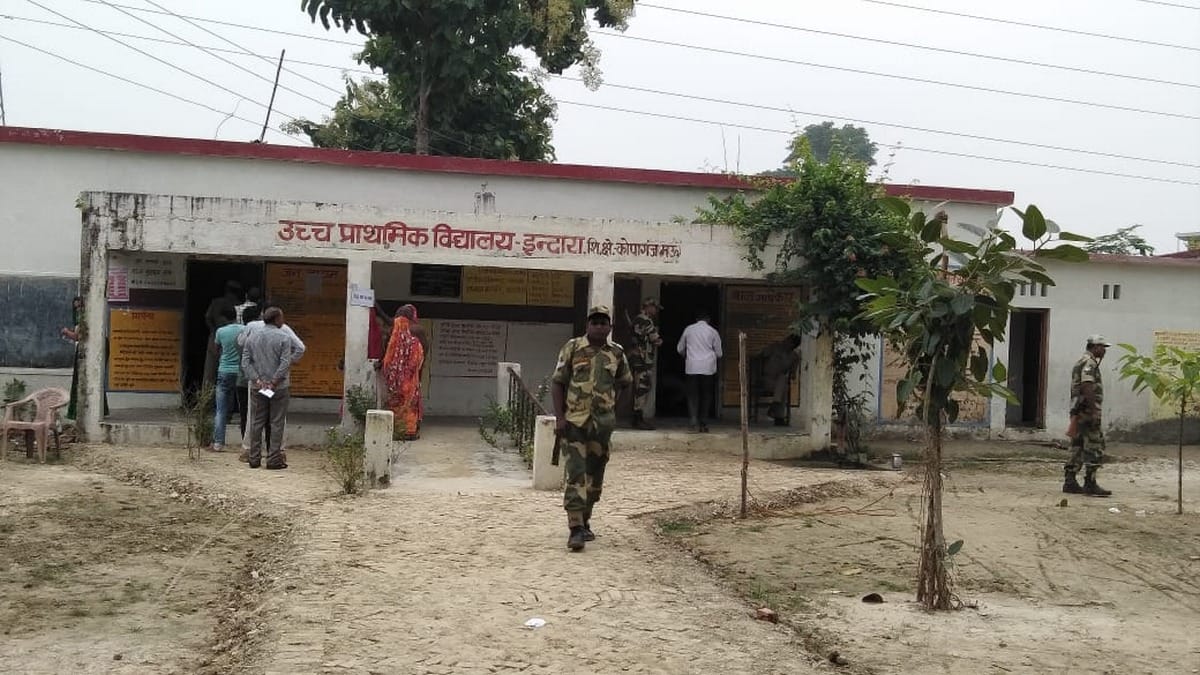 Ghosi assembly poll voting start 11 candidates congress bsp up upchunav in mau