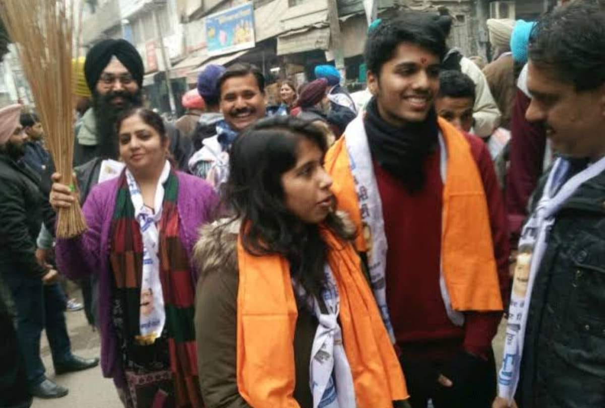 Daughter of CM kejriwal on the path of father