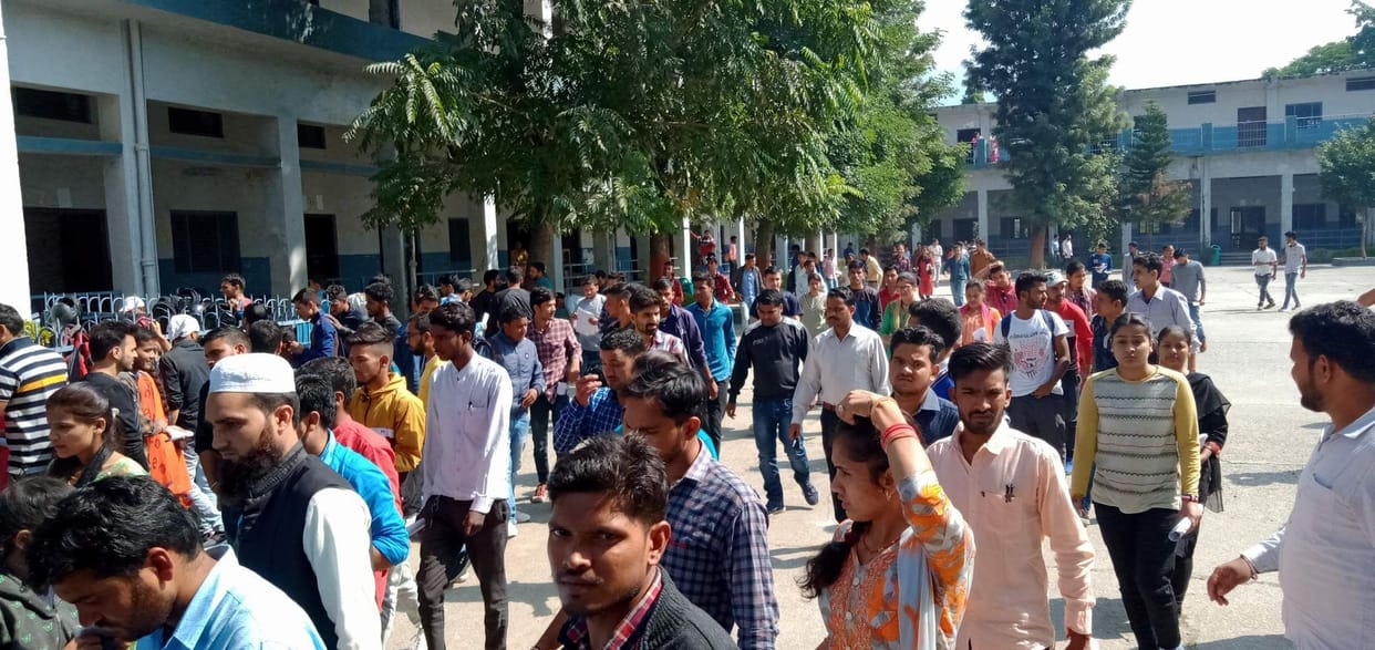 3128 candidates took group 'D' exam