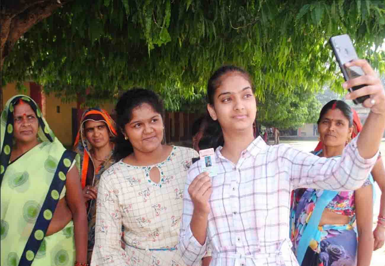 Manikpur Assembly by-election did not give fear of dacoits, voting increased