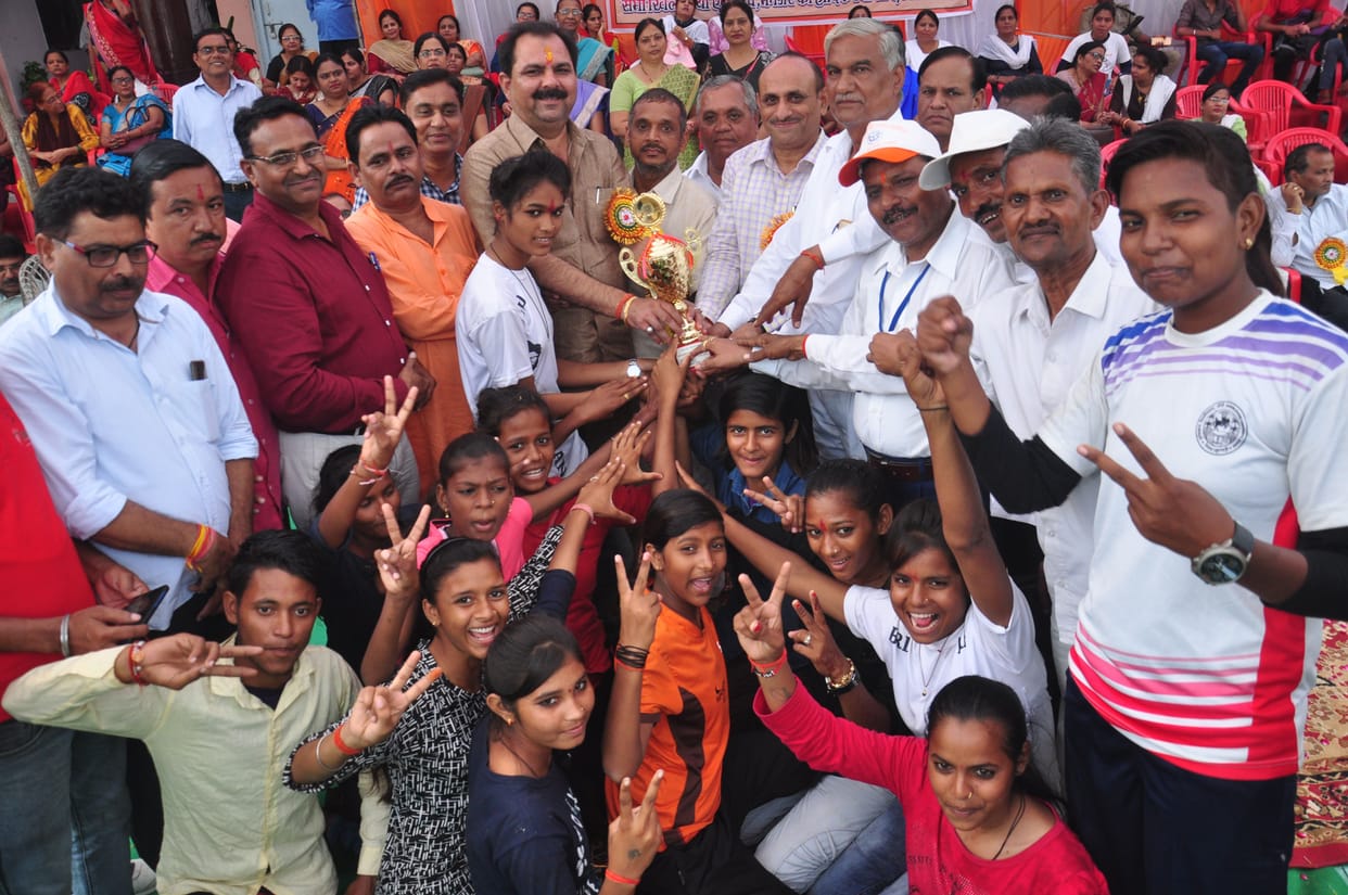 aniket, sanjay, aachal champion in athletics
