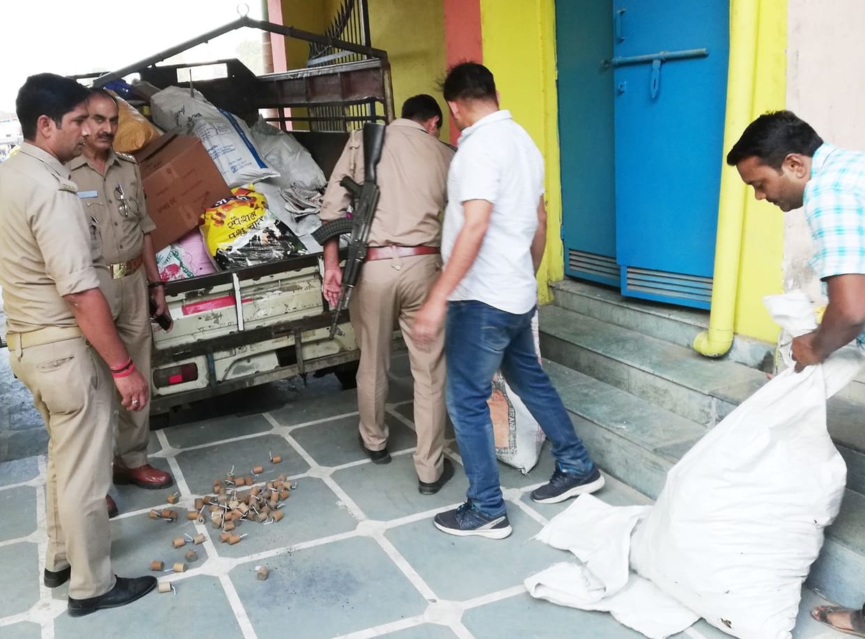 once again raid, four lekh rupees fireworks  found