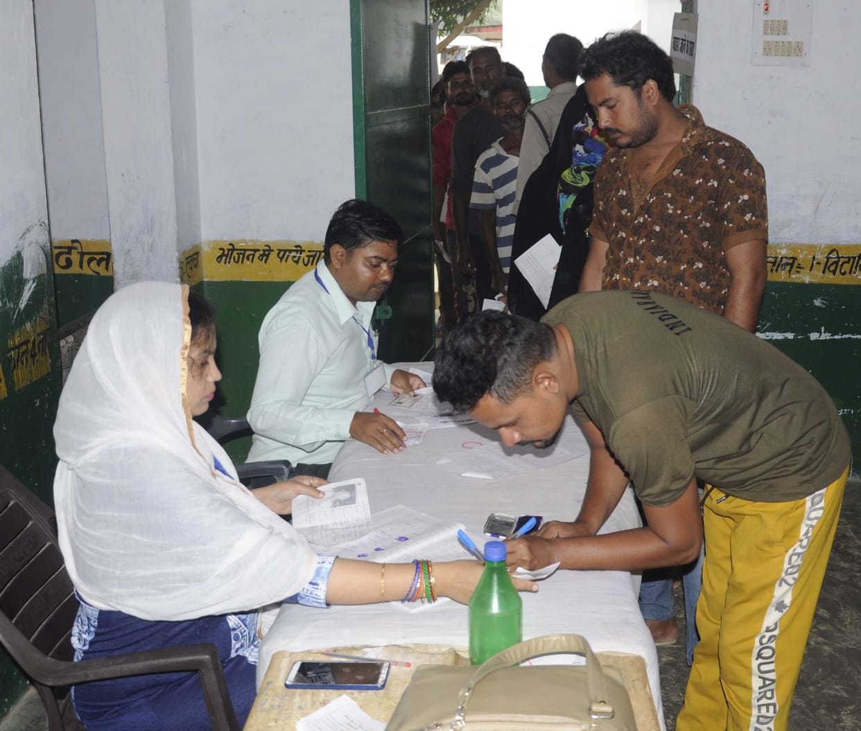 By-election: 44.55 percent voting did not show enthusiasm