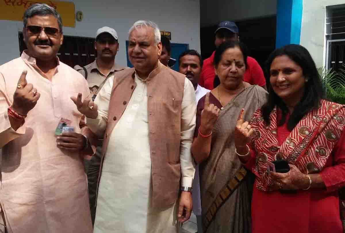 by-election voting continued in kanpur and chitrakoot