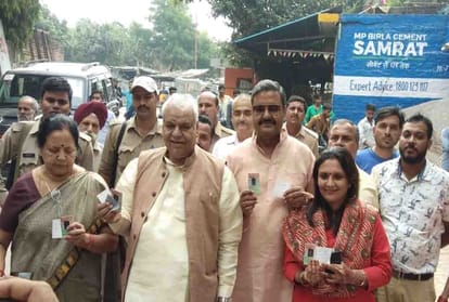 voting start in kanpur govind nagar and chitrakoot manikpur assembly by-election