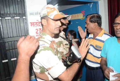 voting start in kanpur govind nagar and chitrakoot manikpur assembly by-election