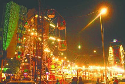 diwali lighting decoration material sell in market of agra