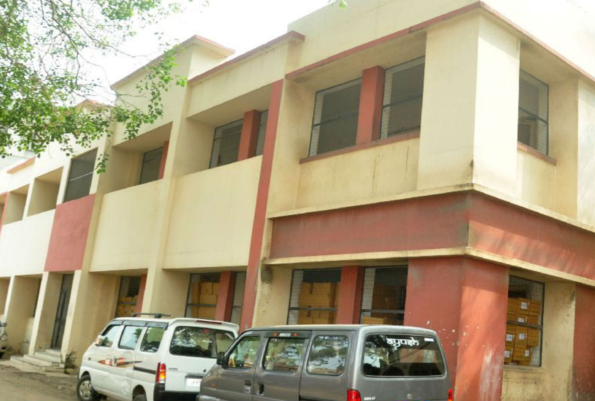Sn Medical College Drug Cartons in Private ward Agra