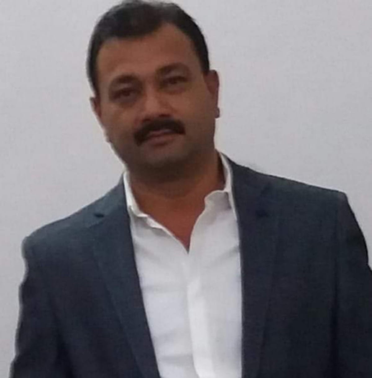 Former DIG son builder Balwant singh shot dead in Varanasi