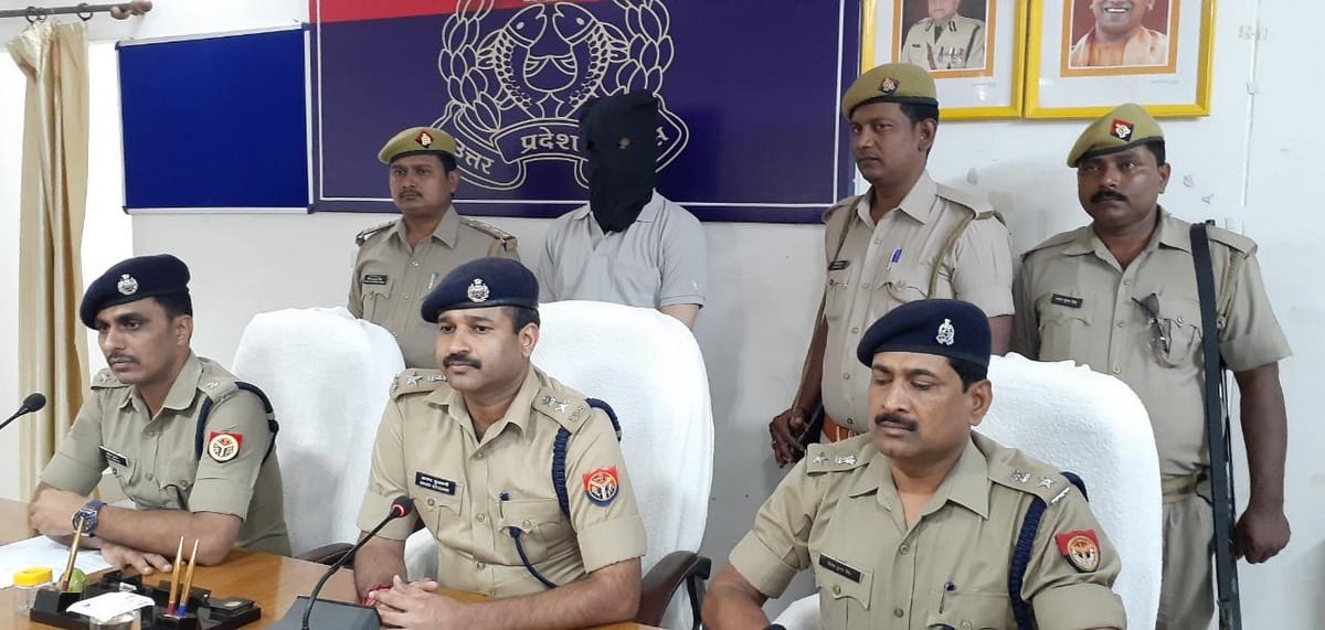 police arrested murderer of builder in pahadiya varanasi