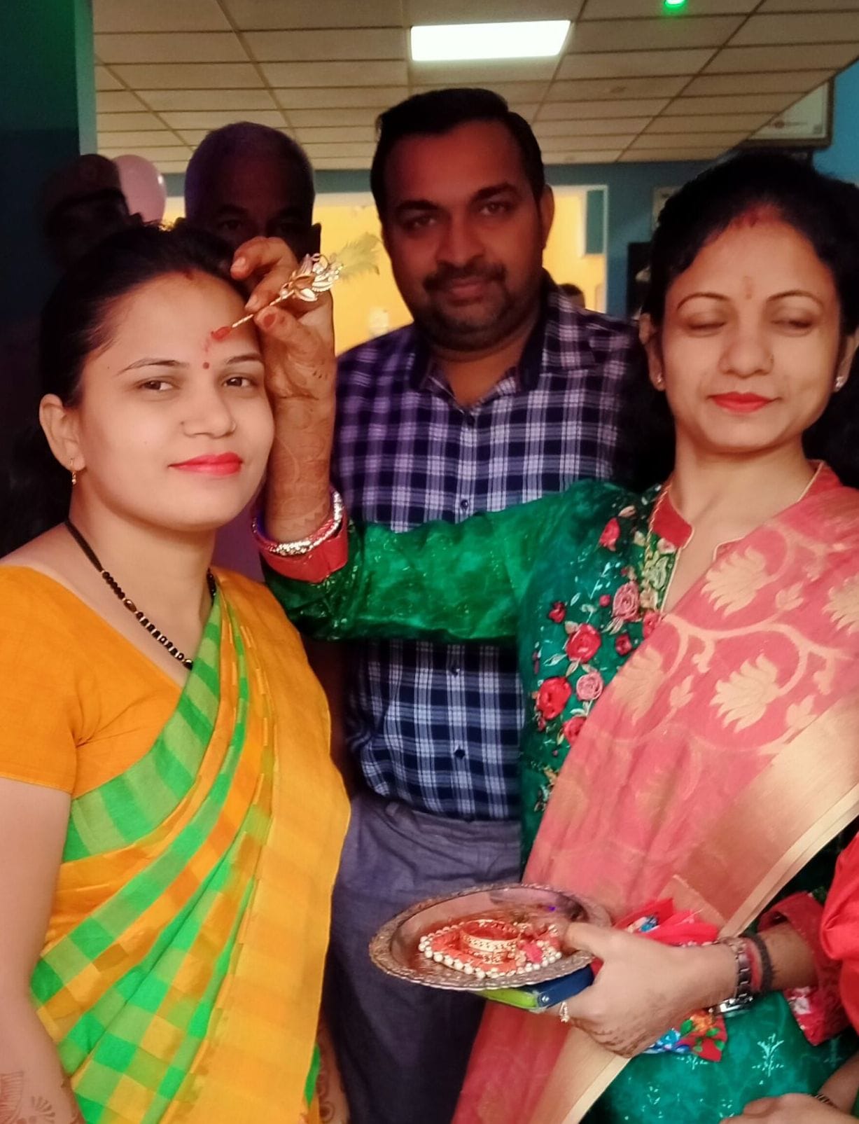votar,assembly election,pink booth