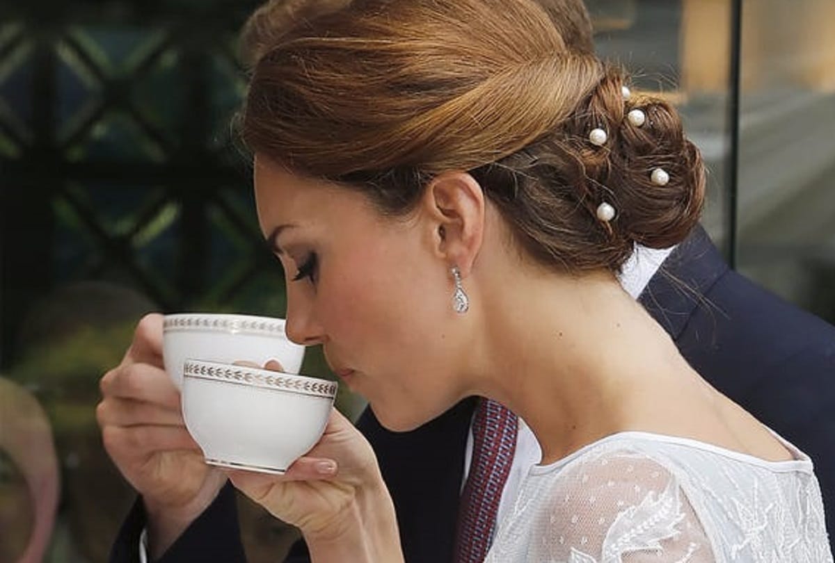 British Royal Family weird protocols, bizzare rules of Queen Elizabeth and family