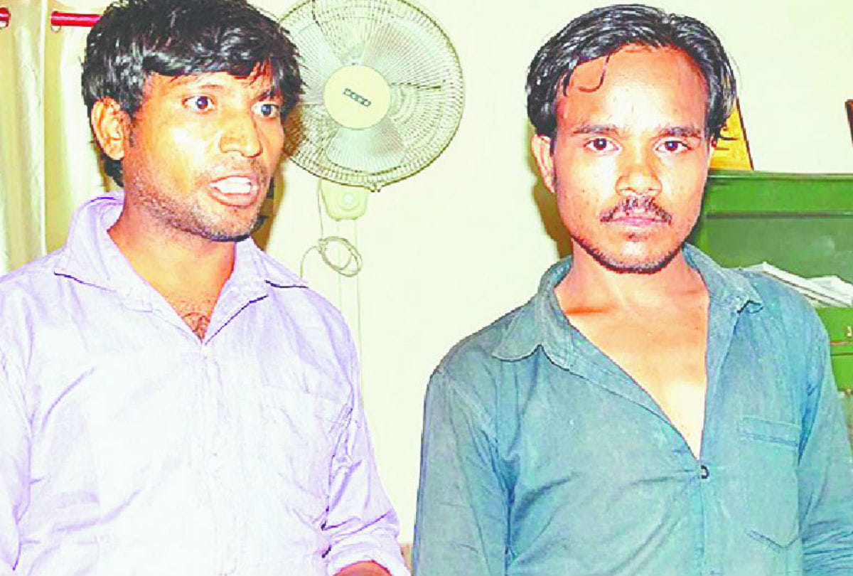 two blood dealer caught in sn medical college Agra