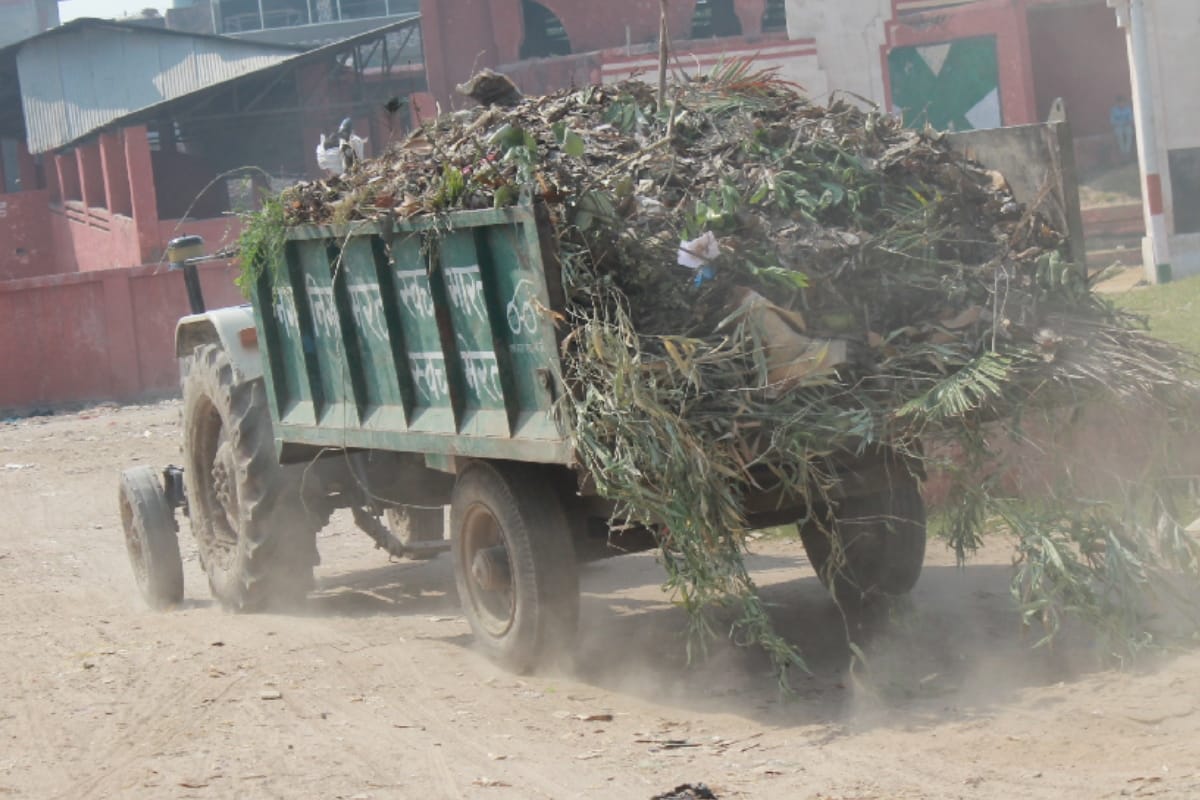 pollution, garbage piles openly burning despite NGT ban in Meerut