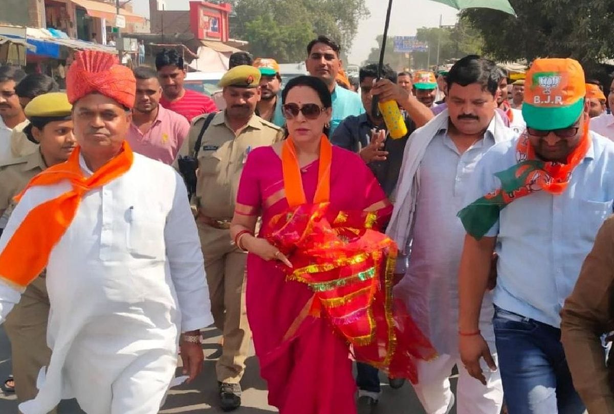 Along with the leaders actors will also campaign for delhi polls