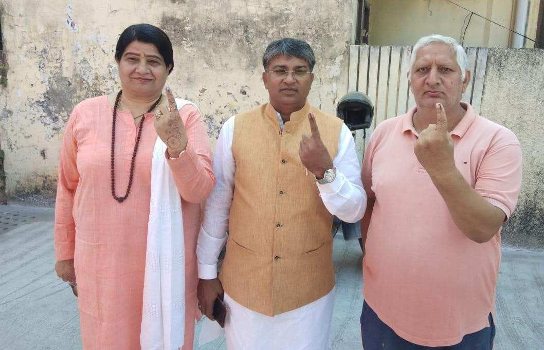 73 percent turnot in yamunanagr