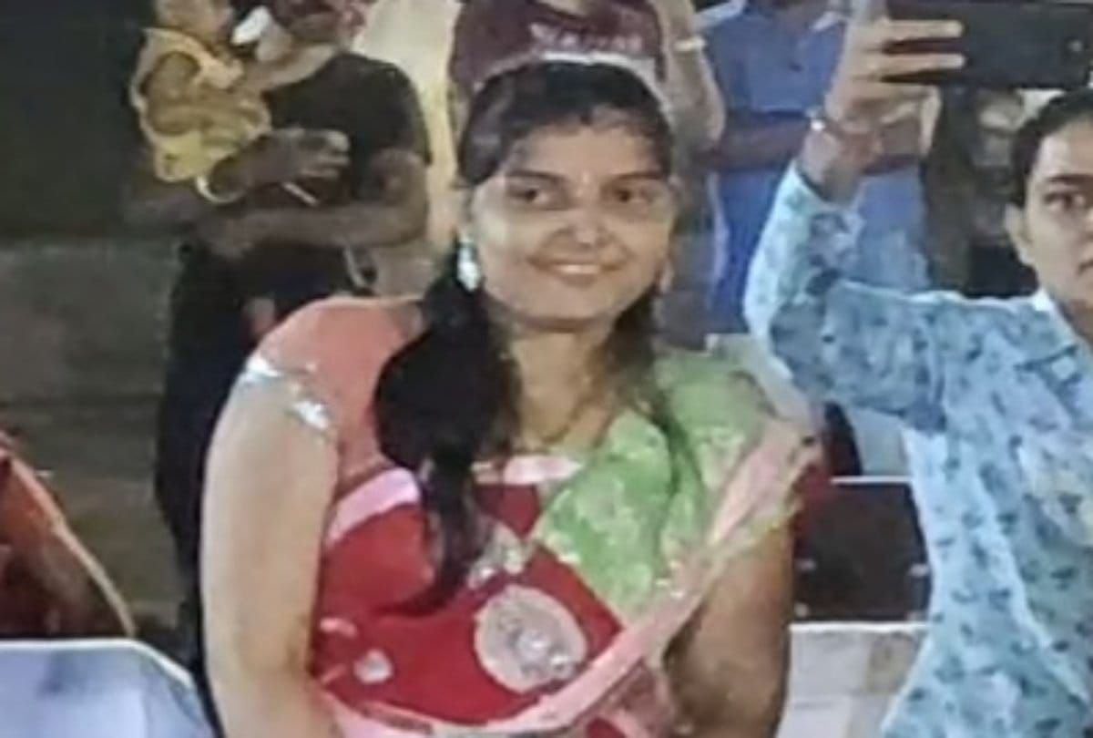 Bihar CISF official tried suicide in Aligarh with wife