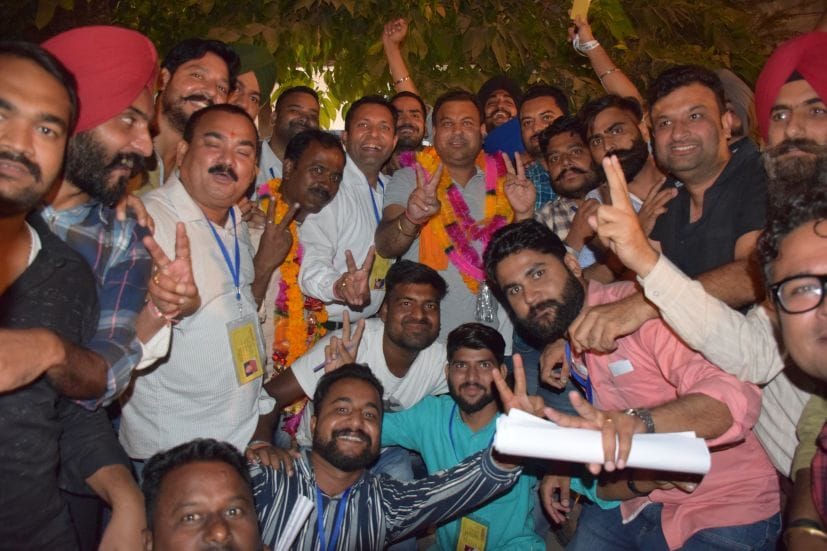 Independents are seen falling in the BDC seats of the district