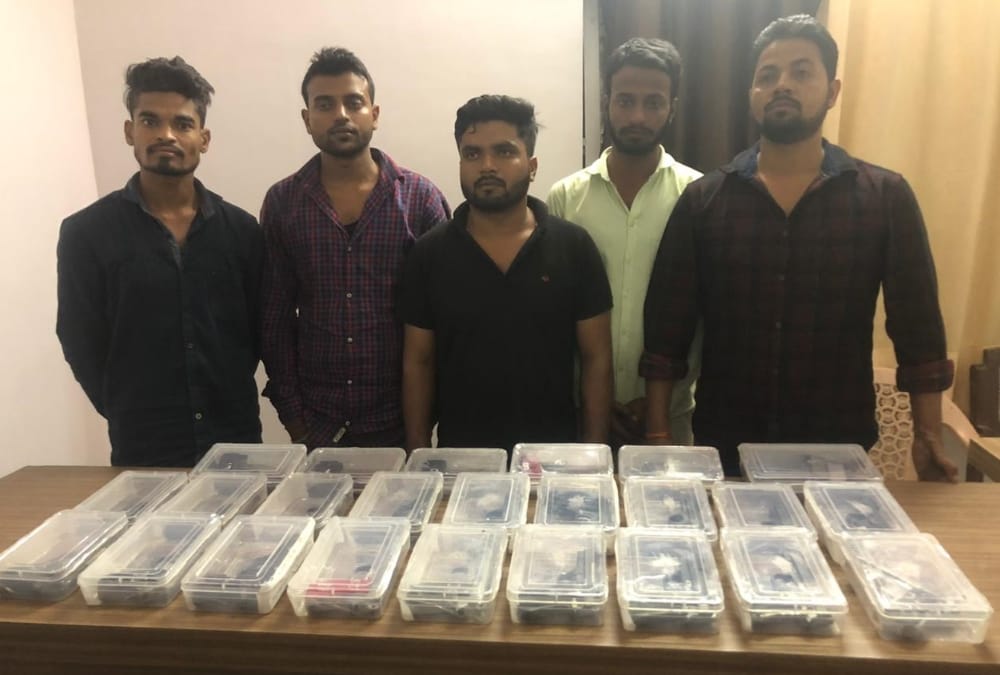 Lucknow STF arrested five for weapon supply.