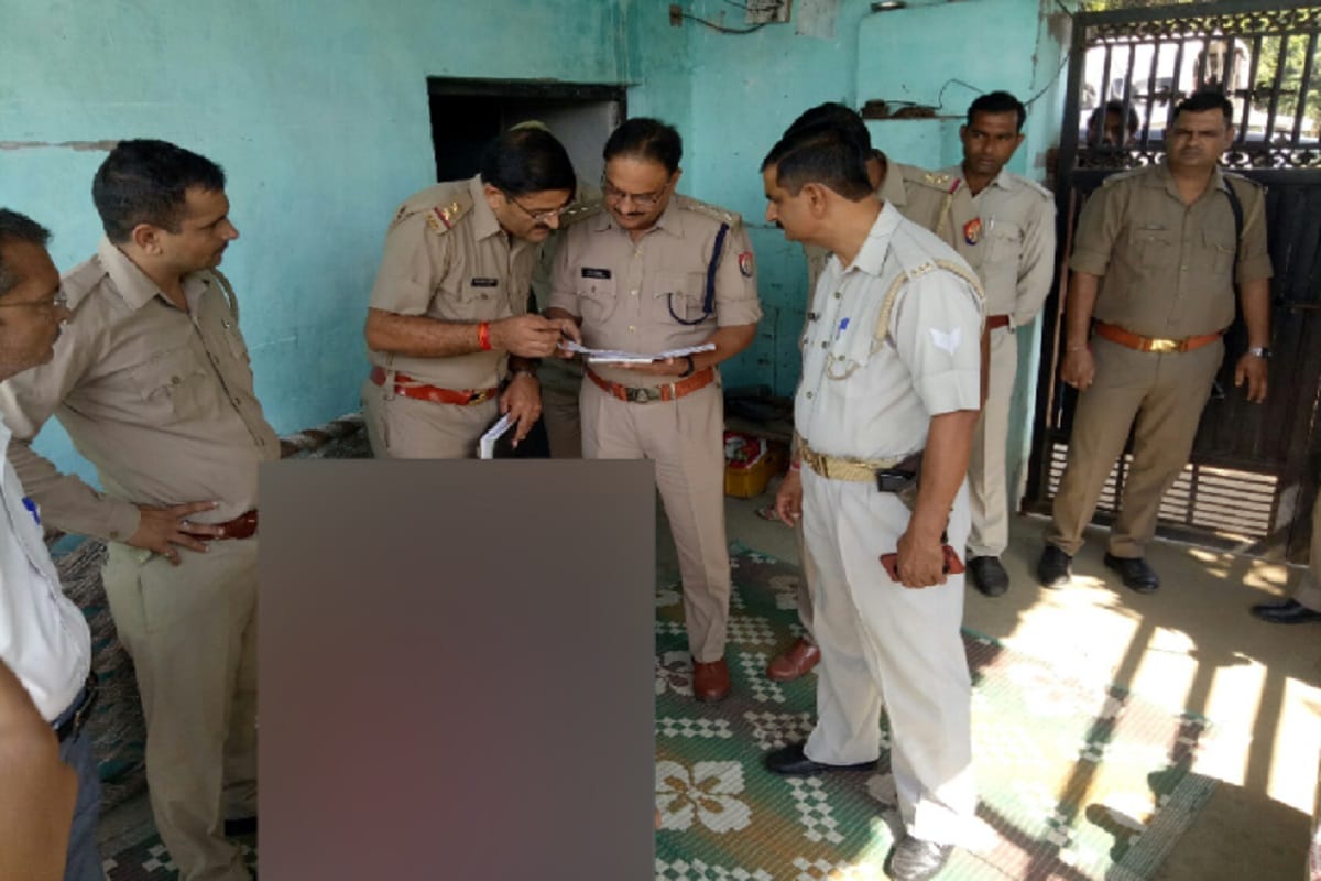 A girl committed suicide in village at Meerut district, and the love story has ended