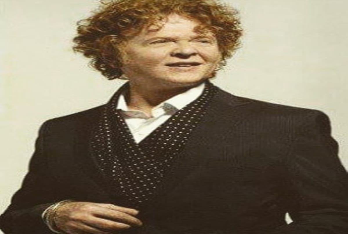 Simply Red singer Mick Hucknall Reaction on Sleeping with 3000 Women