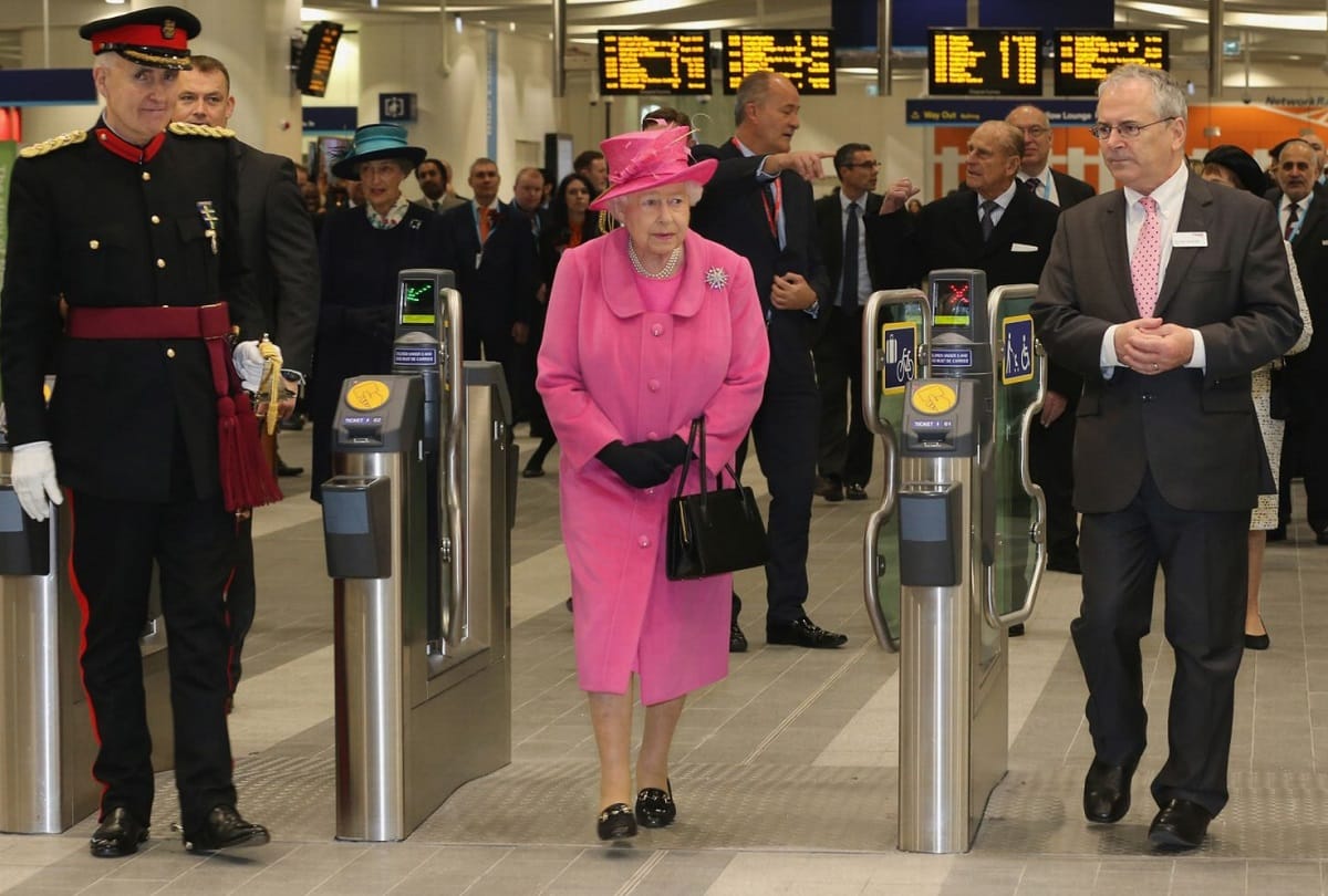 British queen elizabeth 2 lobbying to hide their wealth
