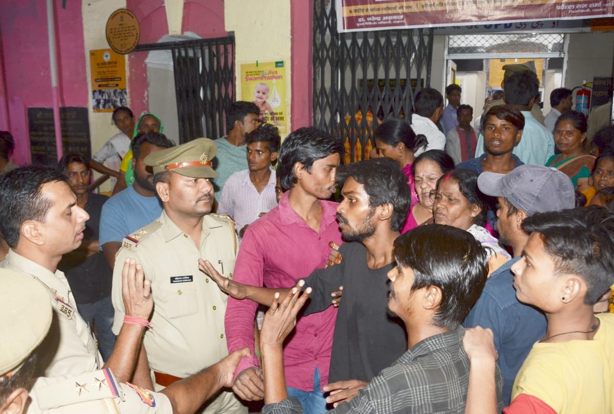 ruckus in jhalkari bai female hospital due to death of lady in lucknow
