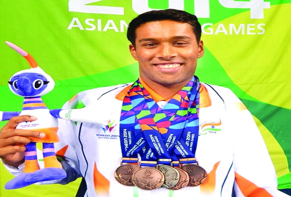 manzilen aur bhi hain, Shoulder injury could not stop him from winning the medal