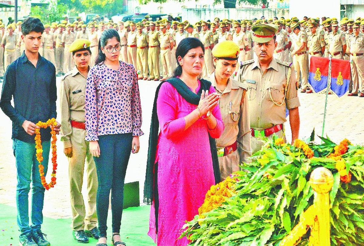 Police Memorial Day wife of martyred policemen Said For Job In School