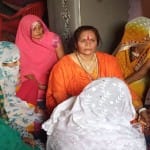 अधिवक्ता मुकेश के परिजनों से मिलने पहुंचीं साध्वी प्राची