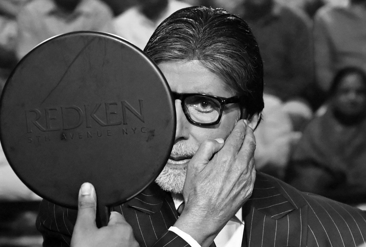 Amitabh Bachchan Completes 50 Years in Bollywood know about debut his film Saat Hindustani