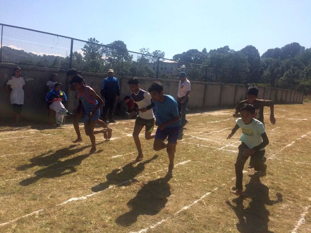 Rohit, Tanuja won the 800 meters race