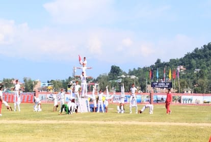 meritorious students awarded in Sainik School Sujanpur Tira hamirpur