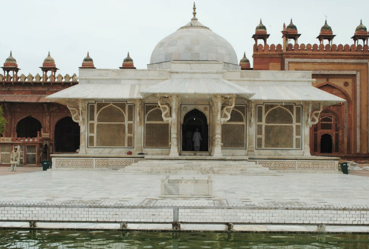Corona Virus Effects On Taj Mahal Tourist
