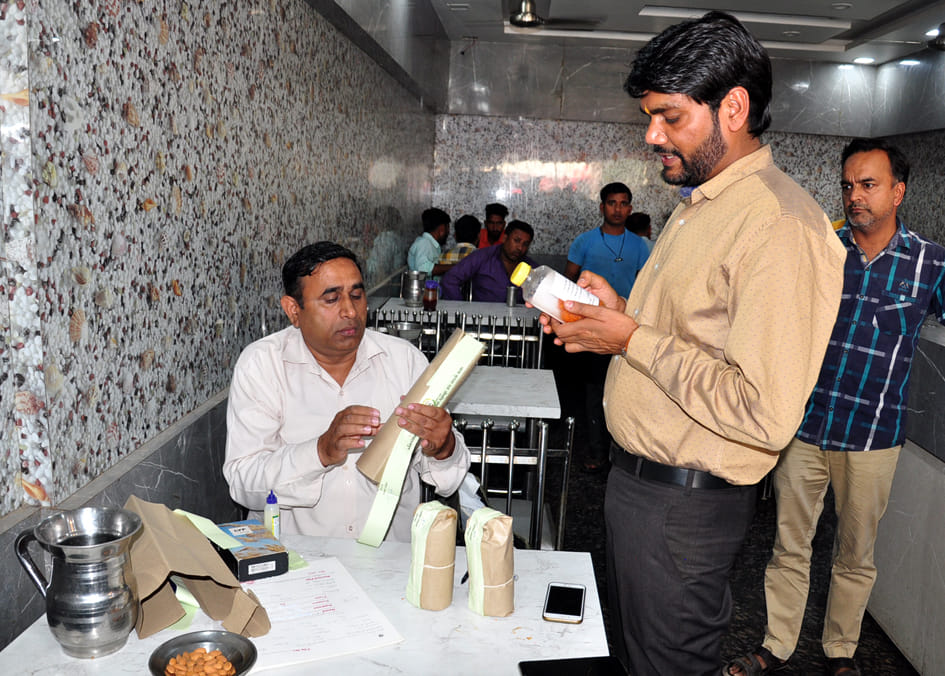 15 samples of food items
