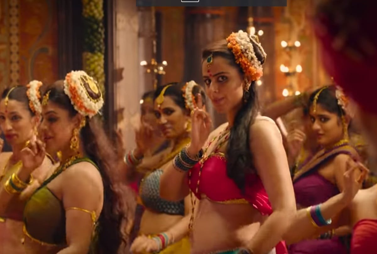 Mukkuthi song from Mammootty Mamangam Out Prachi Tehlan Shares Emotional Story