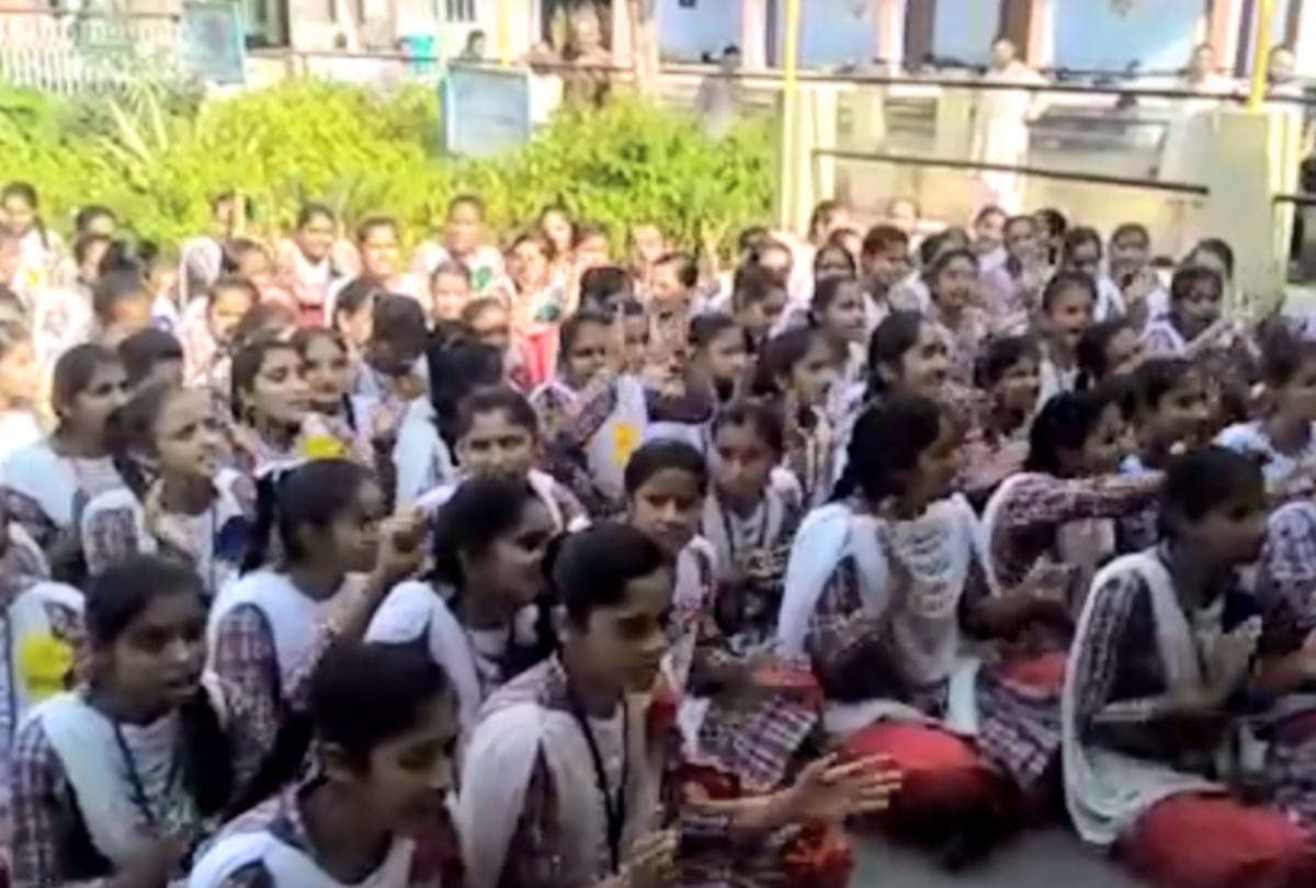 Govt school teacher accused of molestation in Kangra Himachal Pradesh