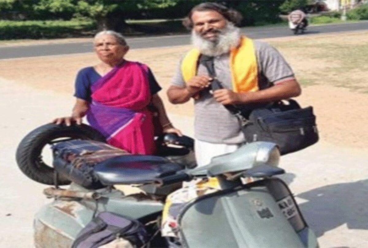 man takes mother on pilgrimage on scooter mahindra want to gift car