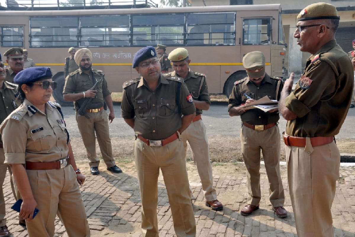 Action against a inspector by IG after negligent in three divorces case in Shamli district