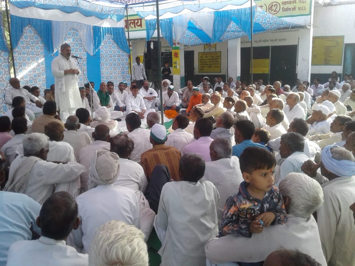 Will have to unite to fight with the government: Tikait