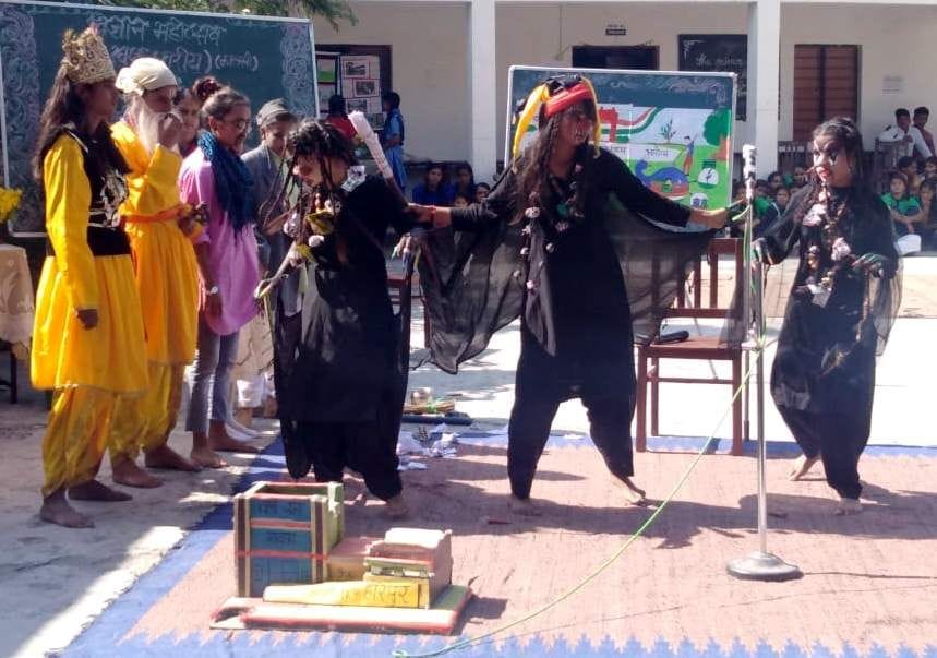 In science drama, students attacked superstition