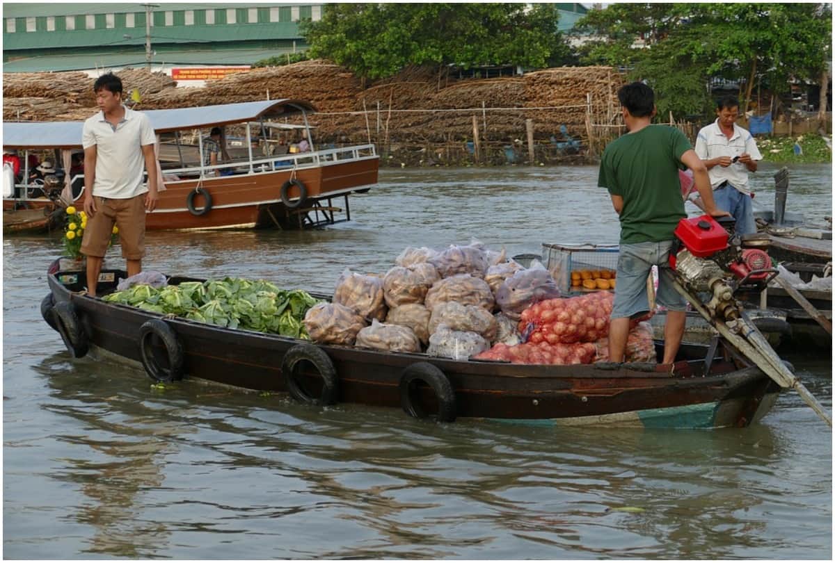 floating market in india