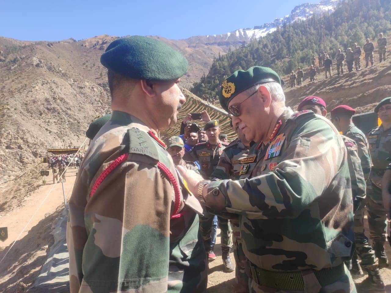 Army chief Vipin Rawat visit uttarakhand China border photos