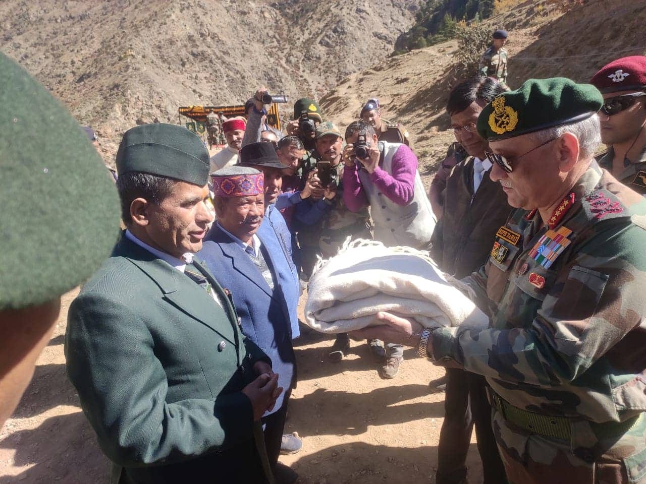 Army chief Vipin Rawat visit uttarakhand China border photos