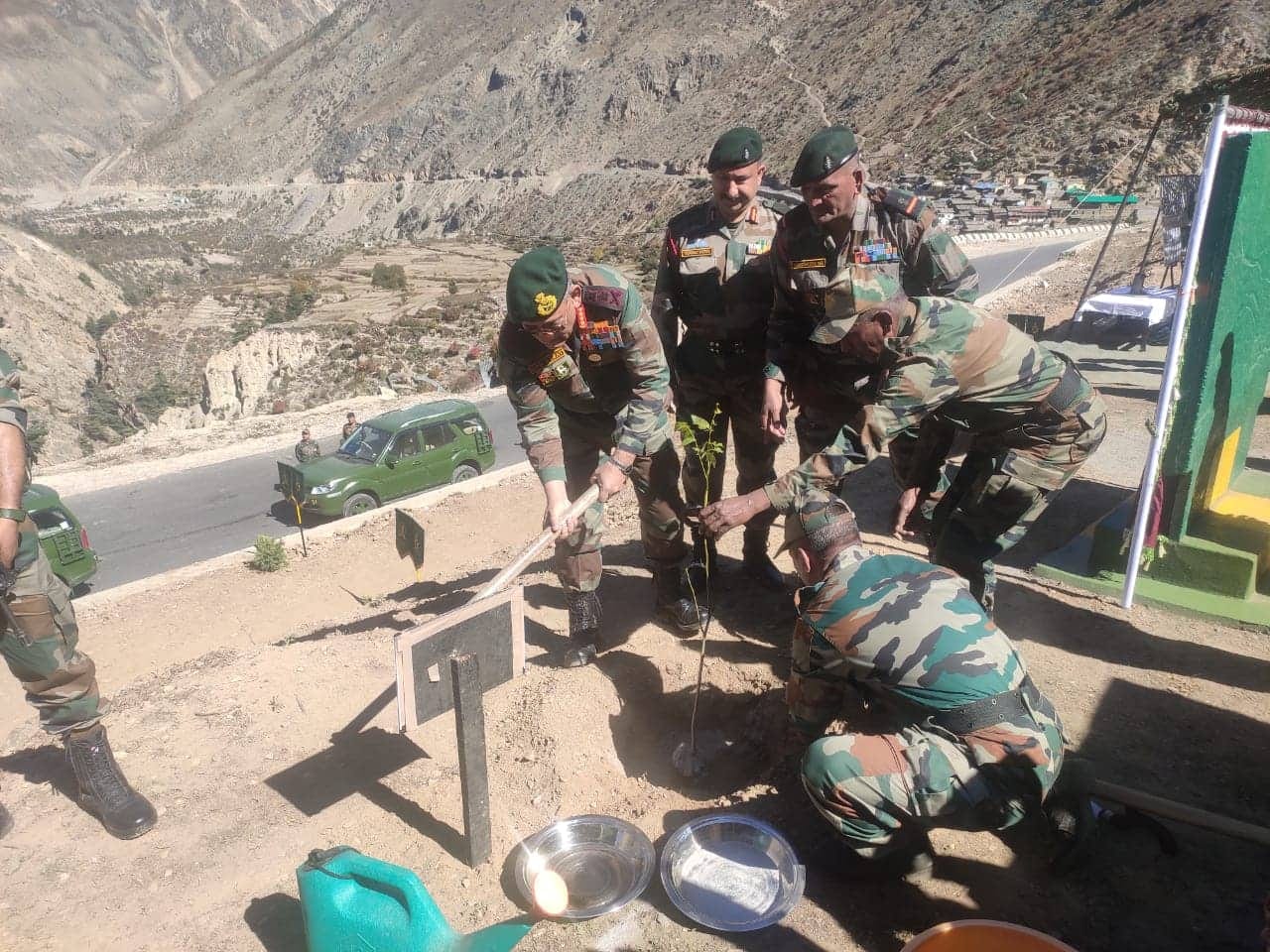 Army chief Vipin Rawat visit uttarakhand China border photos