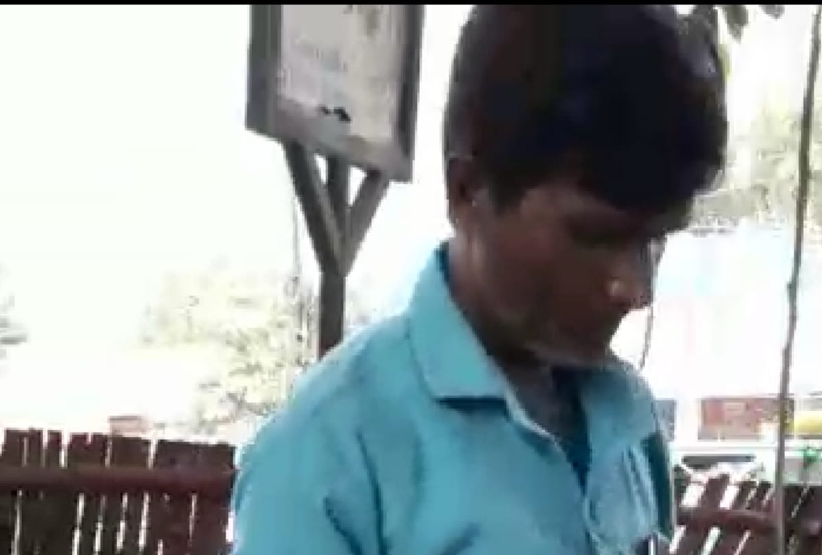 video viral of recovery, TSI and sipahi suspended in lucknow